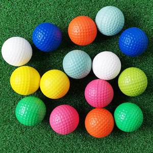 Schaumstoff-Golf-Übungsbälle zum Fabrikpreis, realistisches Spielgefühl und eingeschränkte Flugtauglichkeit im Innen- und Außenbereich